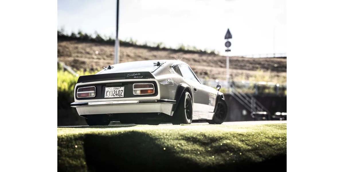 KYOSHO FAZER MK2 DATSUN 240Z 1971 TUNED VER. WHITE 1:10 READYSET - Imagen 6